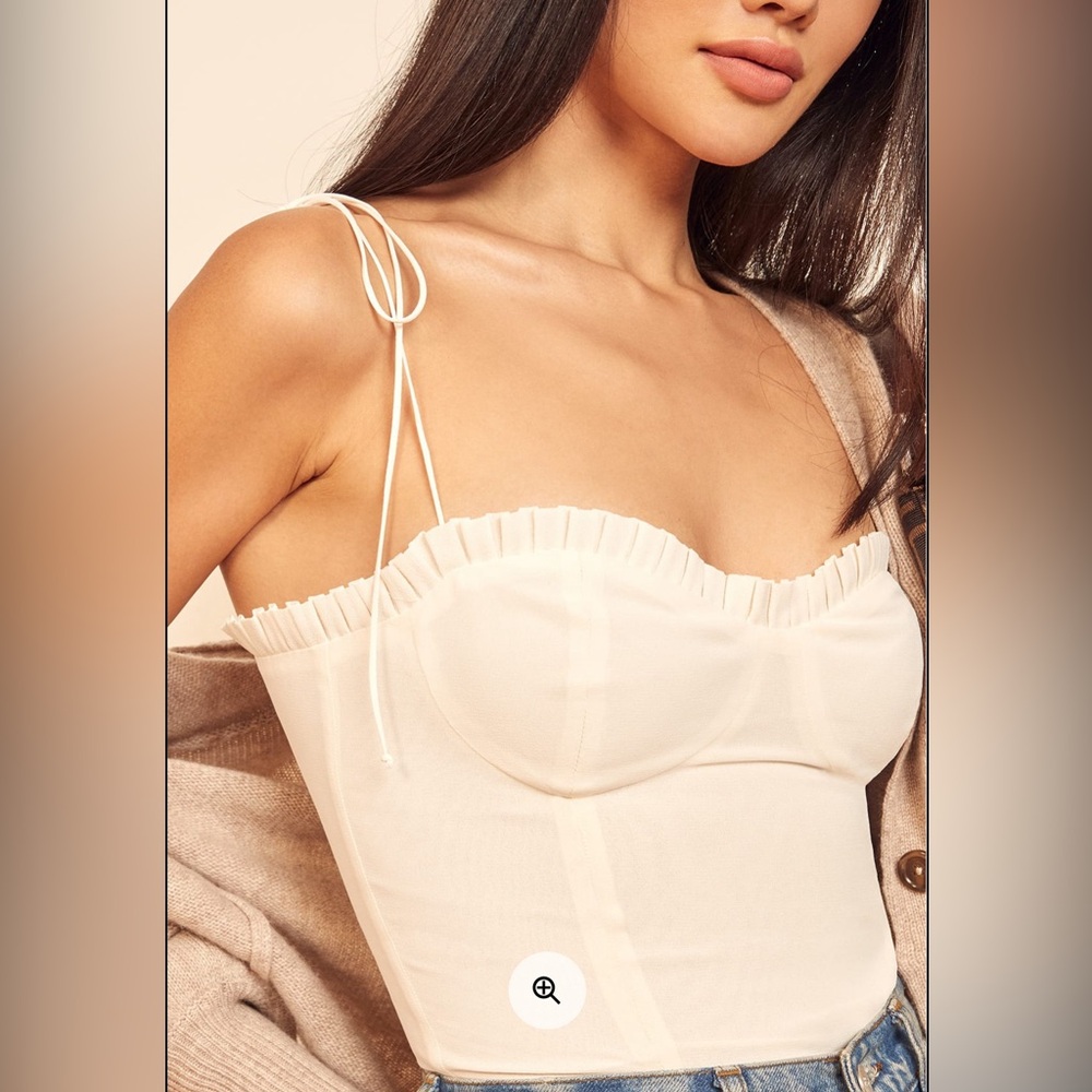 Very cute Ivory Reformation Novena top!